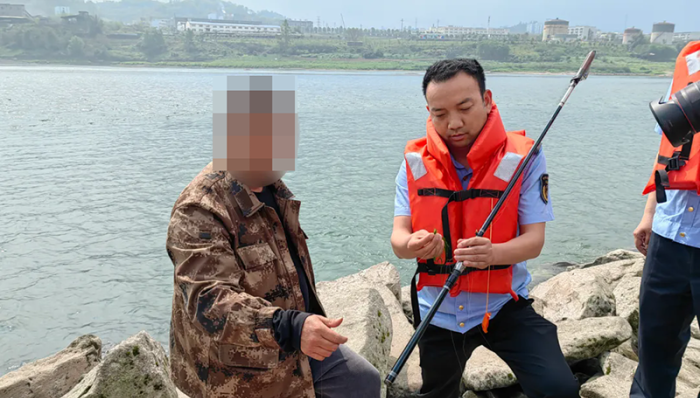 全县首例！合江一男子在天然水域垂钓售卖，遭罚了！