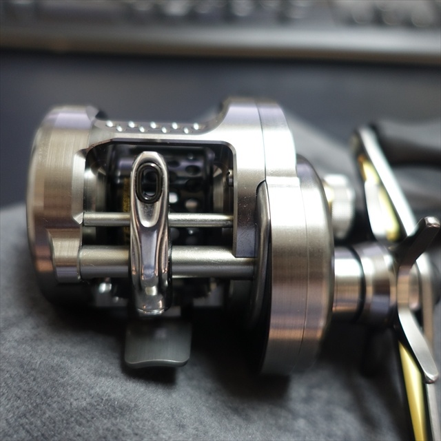 SHIMANO 17 CALCUTTA CONQUEST BFS HG 使用之观感